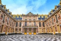 刻意低调展现优越的“凡学”，一场虚荣表演的狂欢