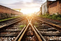 十年相伴，旧人依在