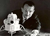 全球死得最远的5个人，4位漂浮在太空中，有一位葬在了月球