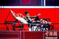 2020猫晚玩转混搭风，同时段节目收视第一