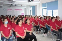 好多人不信勤劳致富，你做个月嫂试一试。