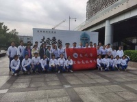 致敬惠州抗疫者主题展迎来了首个师生观展团队，他们这样感叹