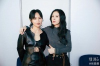 张碧晨夸周笔畅笑起来好看 文案却遭对方“吐槽”