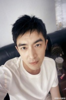 林更新回应为自己反黑：只是自我保护意识强了点