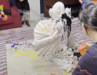 58岁歌手火凤罕见晒女儿，16岁上课被赞有想法，优秀不输哥哥霍尊