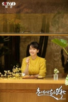 念亲恩，谢师恩， 演员左小青初心不忘，走在回家的路上