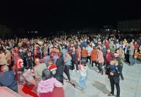 西峡县军马河镇：文艺汇演丰富贫困群众的精神生活