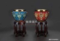 景泰蓝《华夏吉祥缸》，张向东大师运用制铜工艺和镀金工艺倾力创制