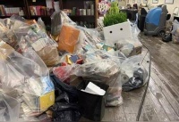 纽约法拉盛大火殃及附近书店 千本新书被水泡