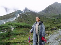 甘肃女首富雷菊芳，身价达120亿，却衣着朴素，生活十分低调