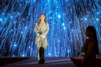 曾惜突降悠百佳，动人歌喉点燃全场