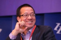 没有学历与背景，是你不优秀的理由吗？俞敏洪说你那是不自信