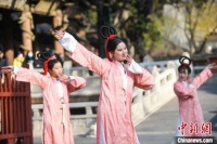 千年晋祠吹起国风古韵 点燃古都文化“烟火气”