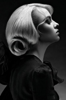 如何在人像摄影中的构图突破平庸