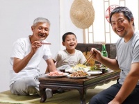 每个成年人，都有一堆下酒的故事