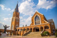 专栏F｜Cora单词65教堂（上）：从简朴到宏伟，心灵的殿堂