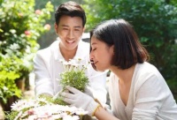 你不必把太多人，请进生命里，心里没你的人，就此告别吧