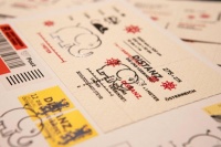 牛津词典挑不出年度词汇，称2020年是“令人无言的一年”