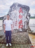 李亚鹏被控欠债4000万案再审 称被胁迫签下承诺