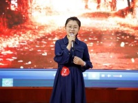 青春成诗 追梦成长