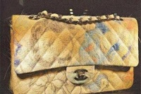 外国小伙将猪纹上标志，被香奈儿几次告侵权，最后50万卖给香奈儿