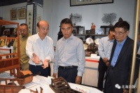 王乃学:做好传承与弘扬工作,提升北海工艺美术文化影响力。