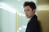 因长得帅气被导演相中，放弃国企成“横店一哥”，今39岁成人生赢家