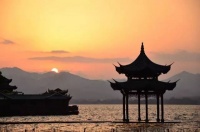 跟自己说声对不起，因为很多东西我没学会好好珍惜