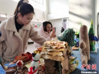 河北石家庄：“落叶文化”正流行 冬日亦可亲近自然