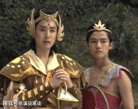 封神演义中，拥有三只眼的有6个，杨戬不在其中