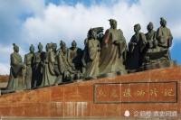 有些事超出我们的逻辑认知，丘处机一生都在救人，这才是“真人”