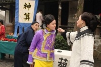 湘潭小山上一座庙，庙里对联口气好大，查过方知，口气就该这么大