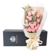 七夕节送老婆玫瑰花几朵？七夕送老婆花送这种最好