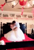 GIF搞笑段子：奇迹就留给别人吧！我有你了