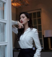 杨幂与刘诗诗同台调侃对方：你干嘛抢我台词