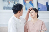 聪明的女人：没事多抱一抱男人，尤其人到中年