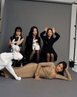 Irene耍大牌事件后回归工作 队友发出写真花絮照