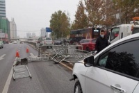 突发！郑州六旬老人推轮椅过马路，被网约车撞倒身亡