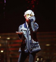 唱歌技巧，还在压着嗓子唱低音？五分钟帮你解决。