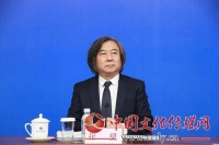 30多个国家参展，首届济南国际双年展陈容强大