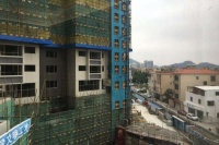 广东佛山最牛钉子户，矗立于小区中心广场，开发商：没辙！