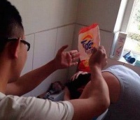 开心一刻笑话：本人厨艺不精，但勤快，愿意下厨