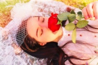 男人真心喜欢一个女人，这三个表现想藏都藏不住