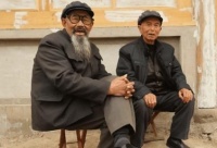 俗语“人到四十，二不碰，三不动，四不换”，具体说的是啥意思？