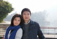 他和胡军徐帆是同学，曾拒绝过范冰冰的追求？如今低调娶护士为妻