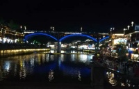 桥下舟楫，泊来可深可浅的冀望