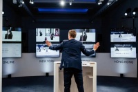 《苏富比》因应疫情；移师在线拍卖会大热！