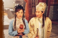 俗语“兔子不吃窝边草”，其实下一句才是经典，道出人性黑暗