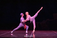 福建泉州：传承红色经典 舞剧《白毛女》芳华再现