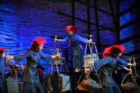 第十四届广东省艺术节闭幕，《深海》《红头巾》获剧目大奖